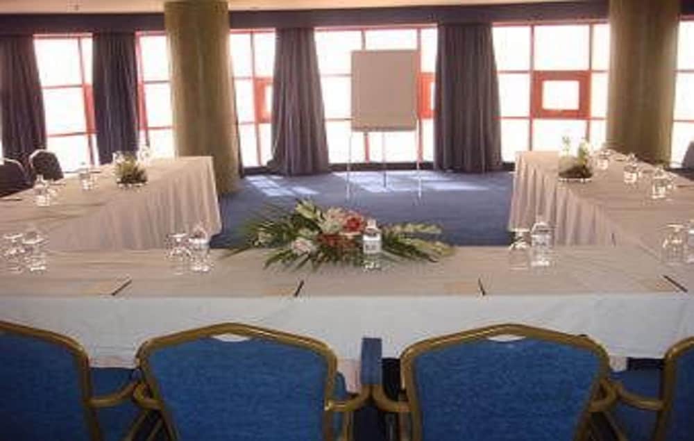 Фото Happy Days Hotel