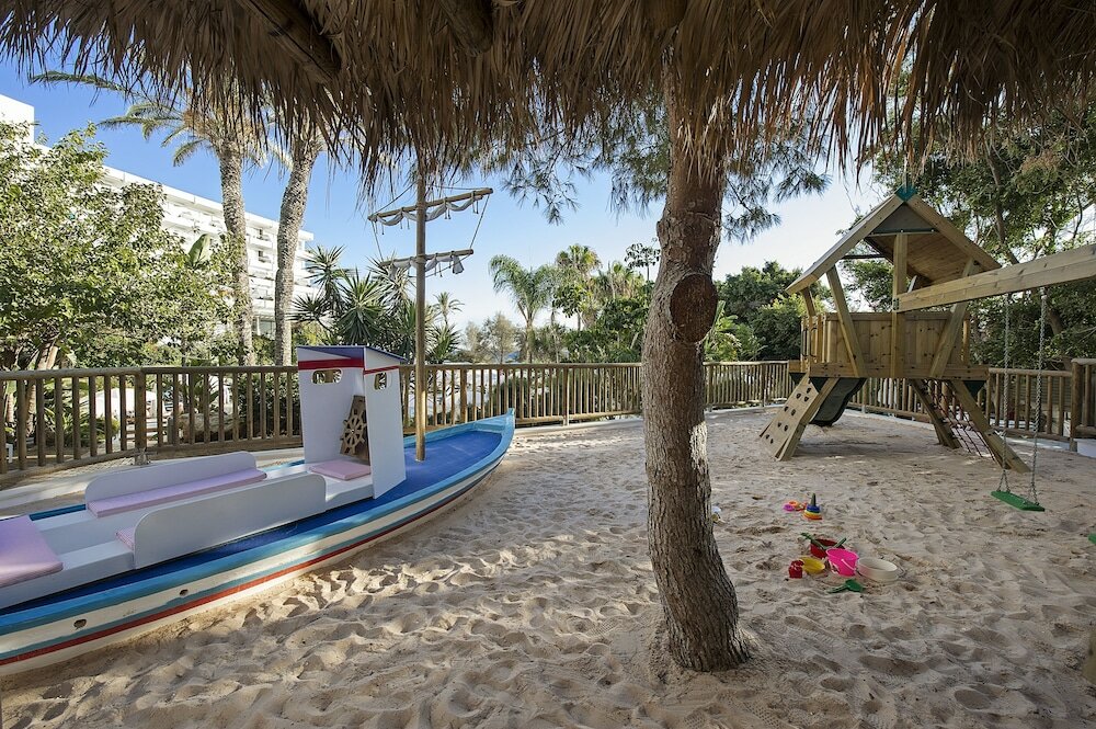 Фото Grecian Sands Hotel