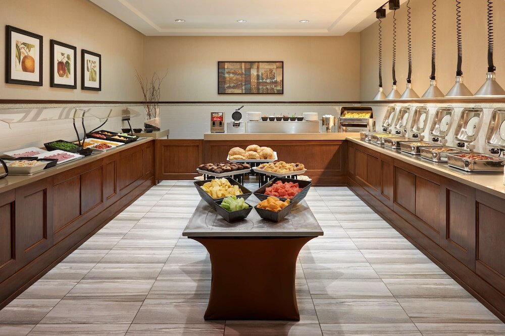 Фото Best Western Parkway Hotel Toronto North