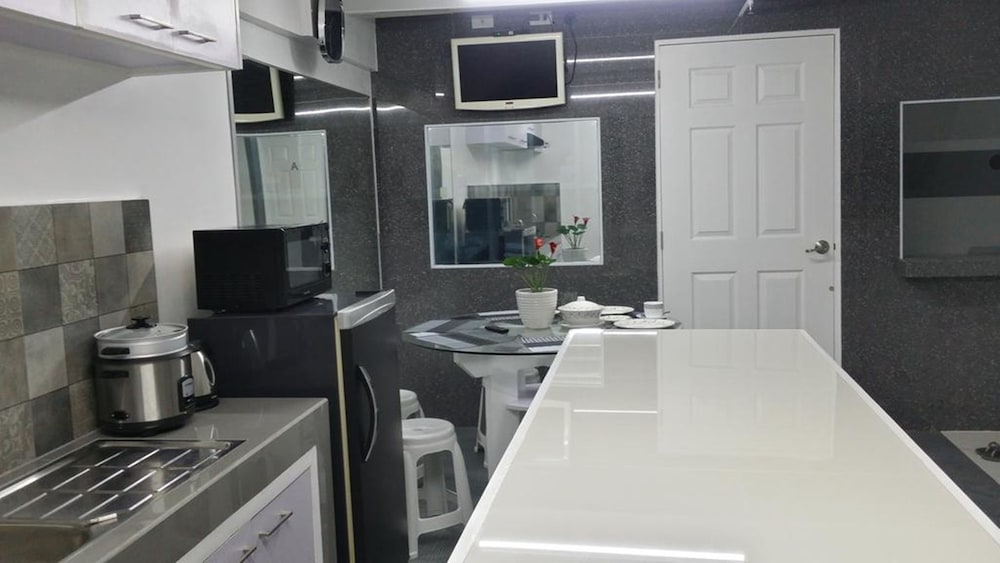 Фото ERVoruto Hostel Makati