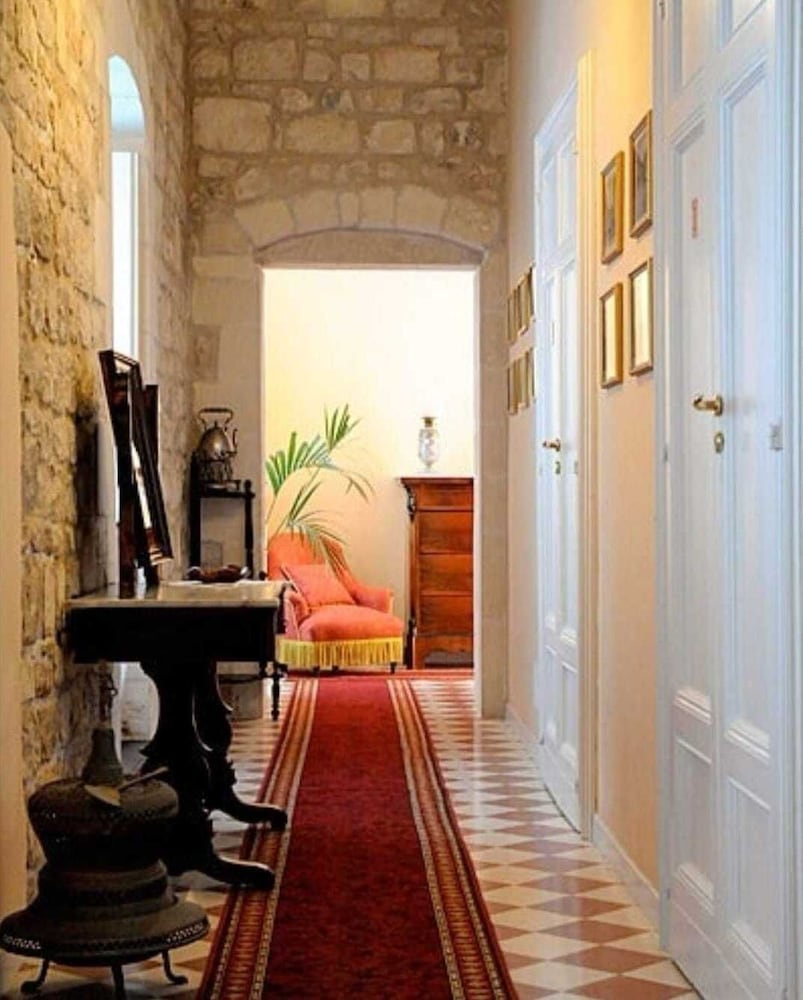 Фото Palazzo 'Il Cavaliere' - B&b di Charme