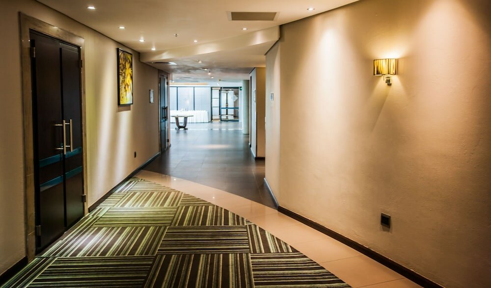 Фото Coastlands Umhlanga Hotel and Convention Centre