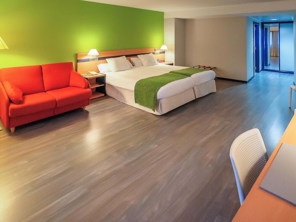 Фото Ibis Styles Zaragoza Ramiro I