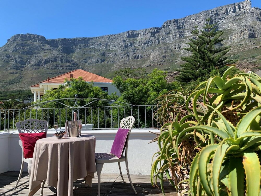 Фото Abbey Manor Luxury Guesthouse