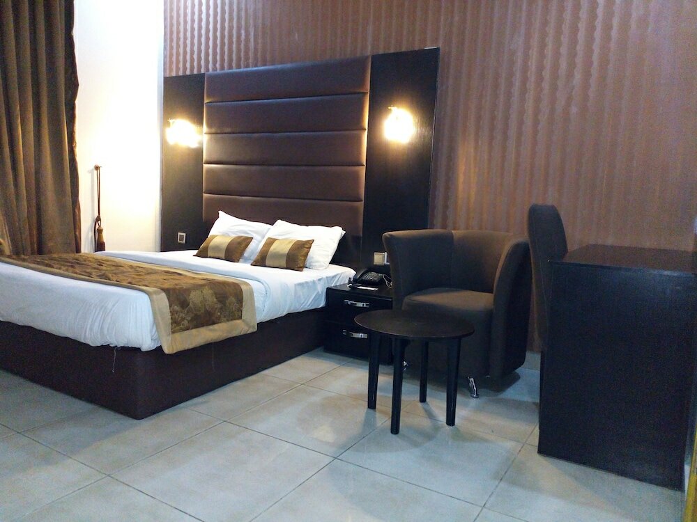 Фото Bana Hotel & Suites