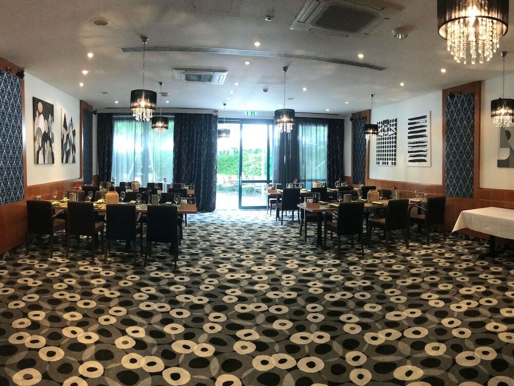 Фото Mercure Tagungs & Landhotel Krefeld