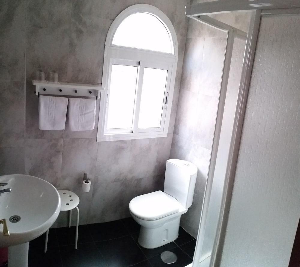 Фото Hostal San Vicente II