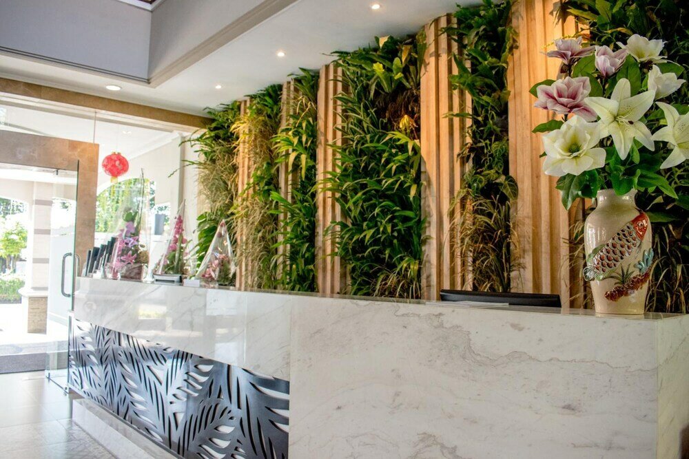 Фото Luminor Hotel Jember