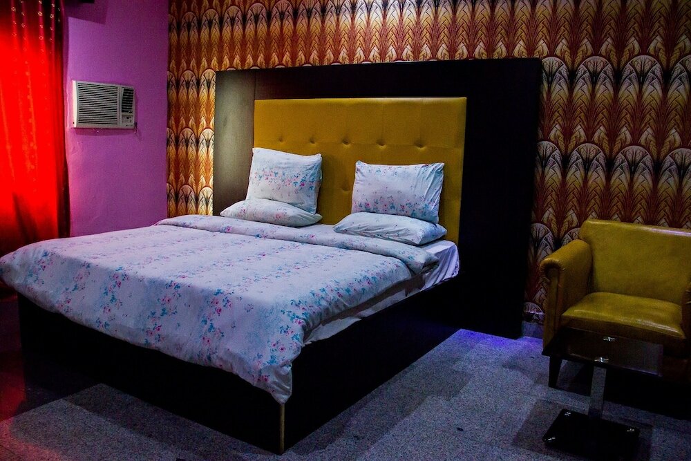 Фото Paris Suites