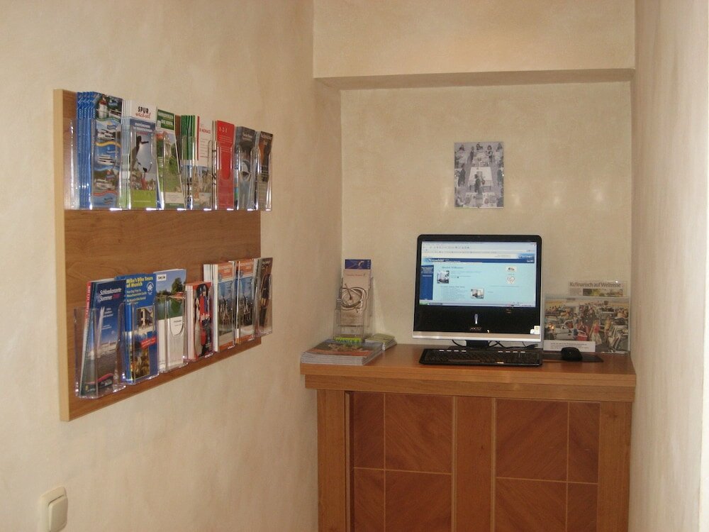 Фото Hotel Kriemhild am Hirschgarten