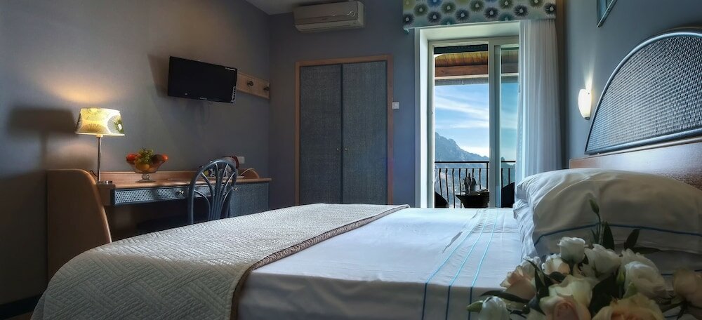 Фото Garden Hotel