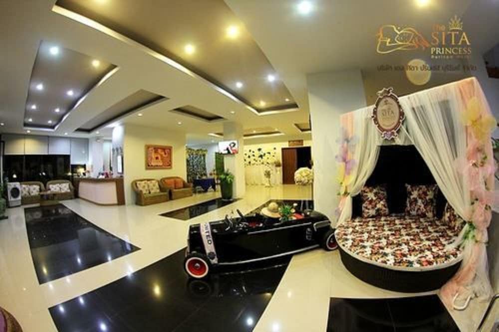 Фото отеля 2