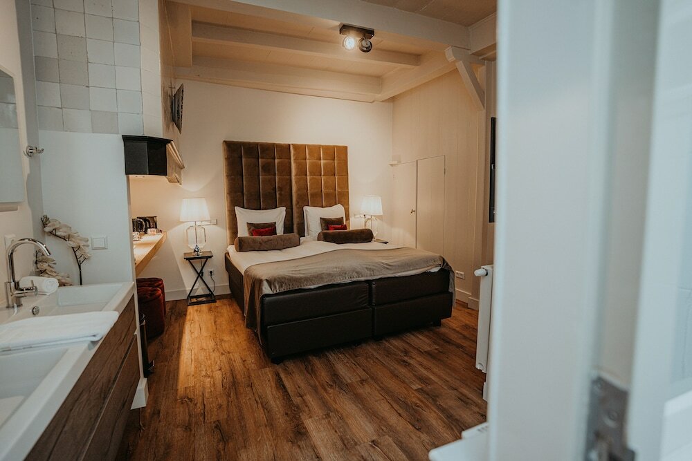 Фото Steenhof Suites