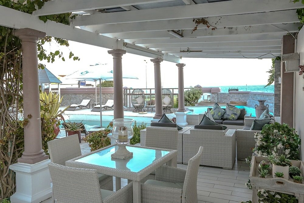 Фото Misty Waves Boutique Hotel