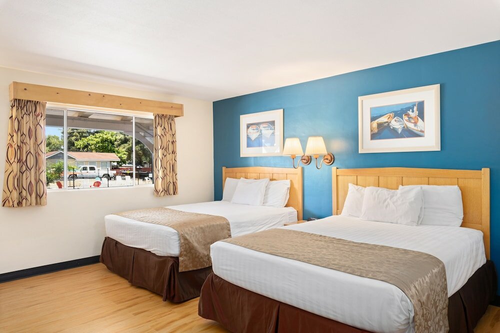 Фото Skylark Shores Resort