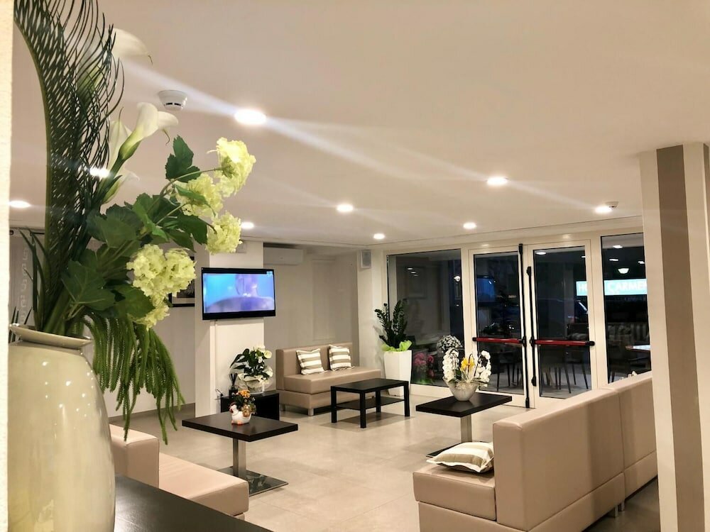 Фото Hotel Carmen