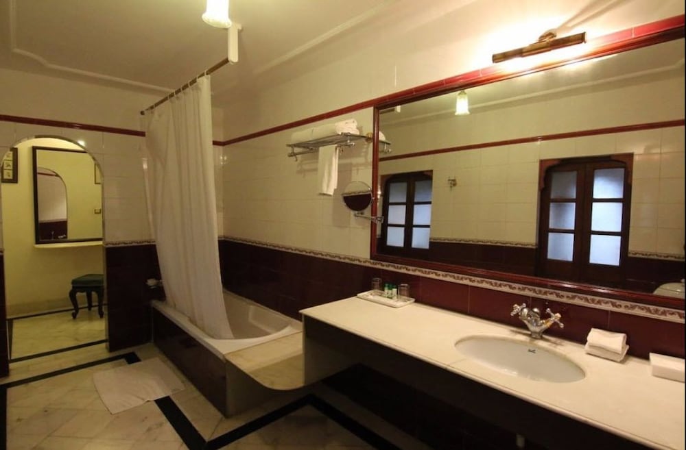 Фото The Laxmi Niwas Palace