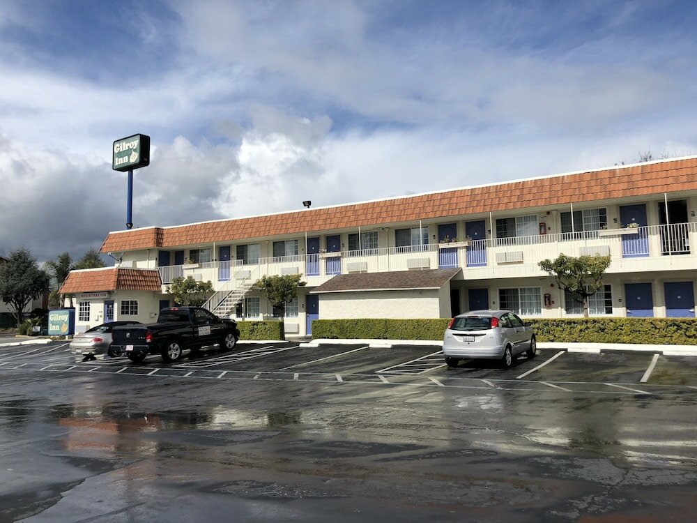 Фото Gilroy Inn
