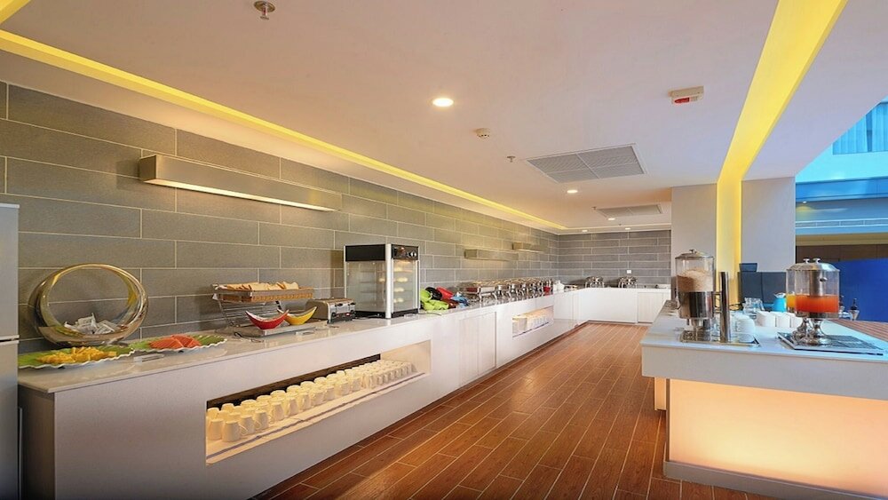 Фото Holiday Inn Express Shenyang North Station