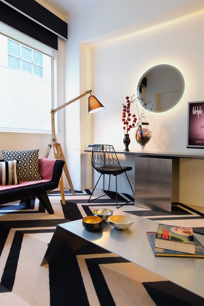 Фото Adelphi Hotel