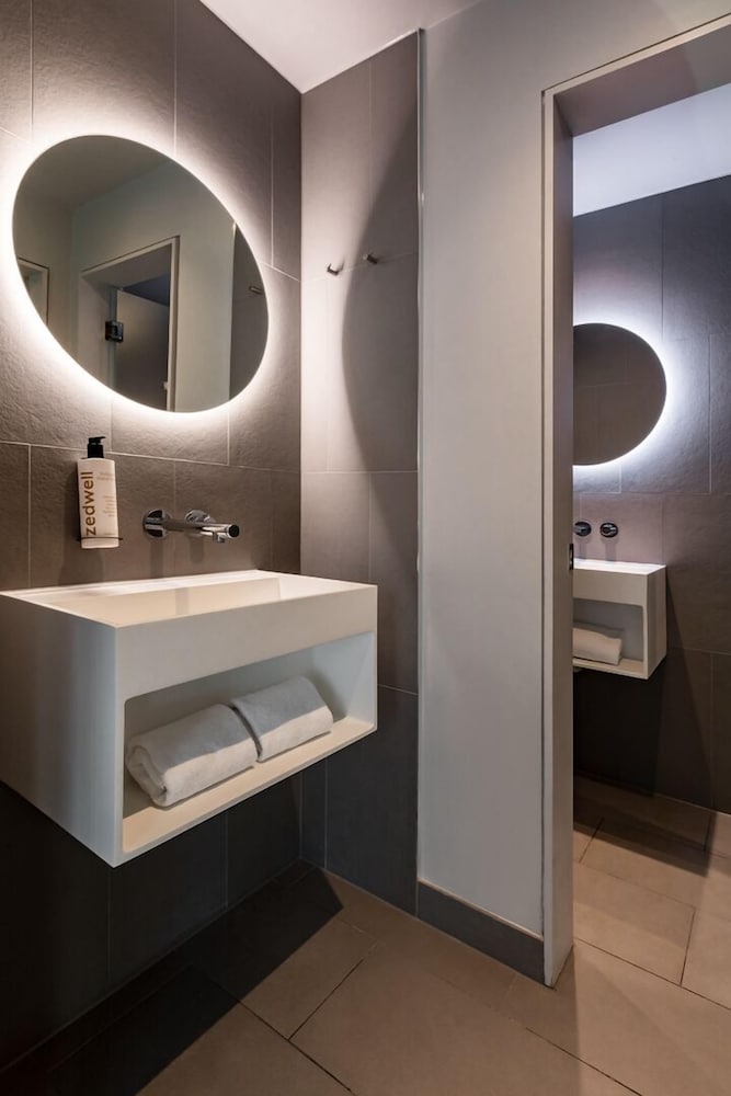 Фото Zedwell Hotel Piccadilly Circus