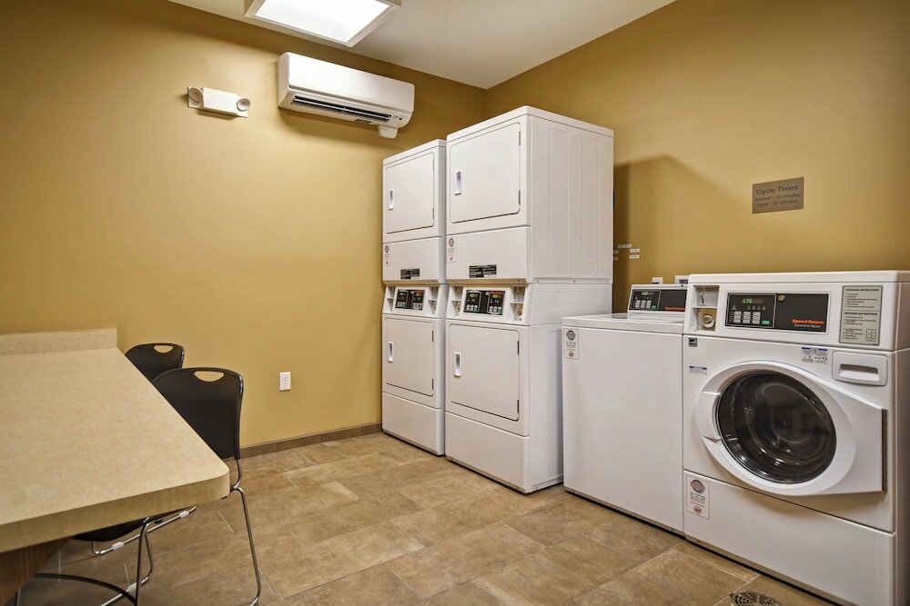 Фото Fairfield Inn & Suites by Marriott Milwaukee North