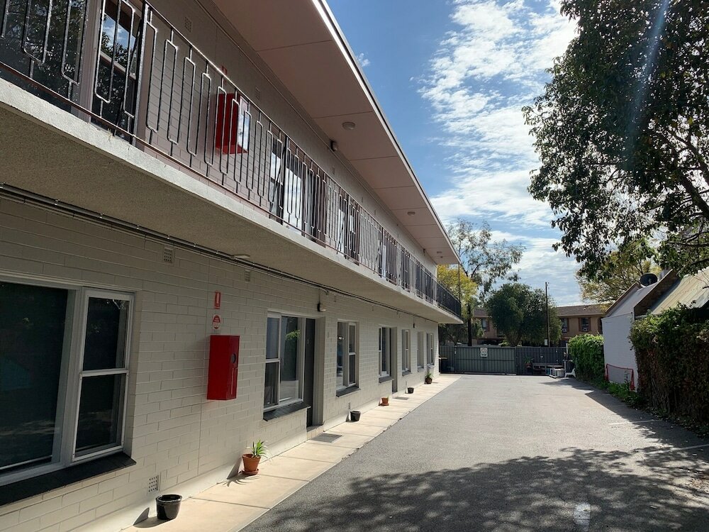 Фото Hello Adelaide Motel and Apartments