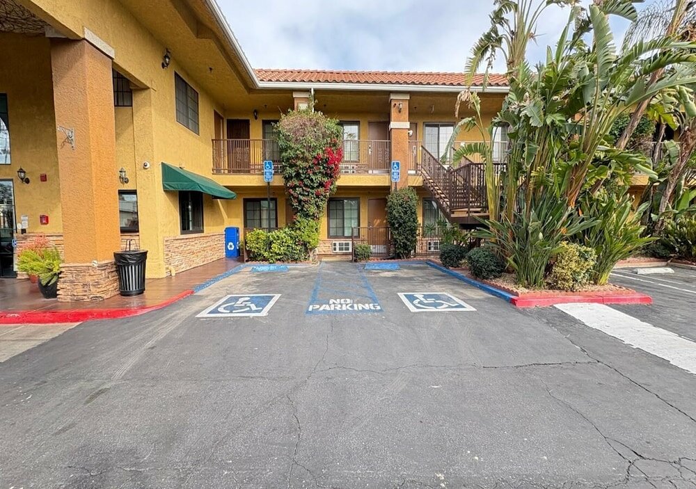 Фото Quality Inn Hemet - San Jacinto
