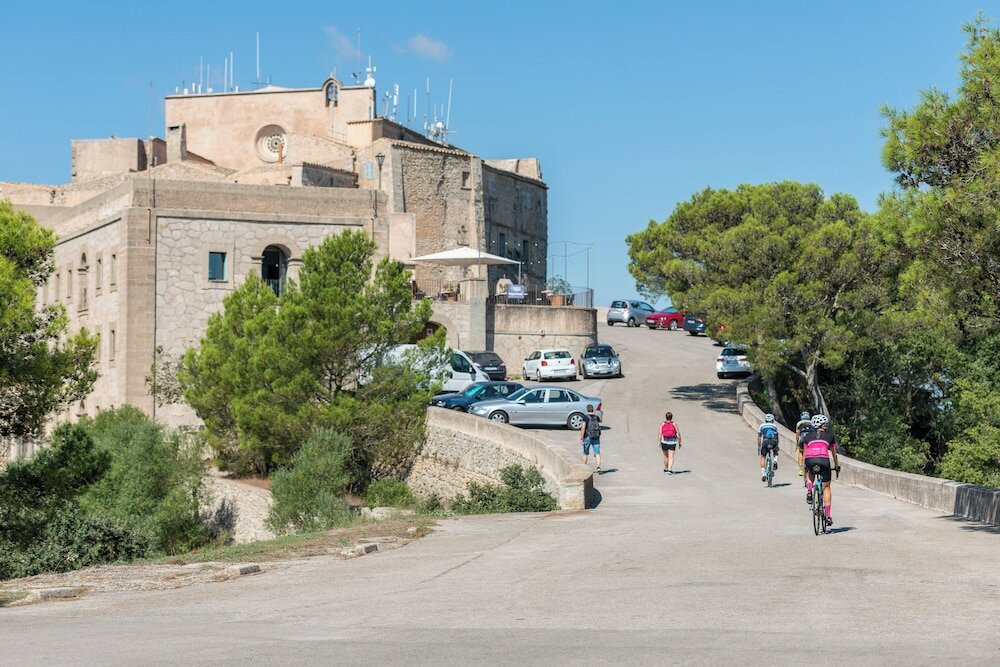 Фото Llaut Boutique Hotel