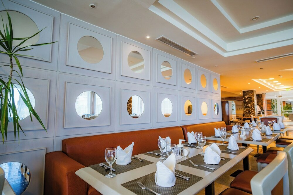 Фото Sunrise Alex Avenue Hotel