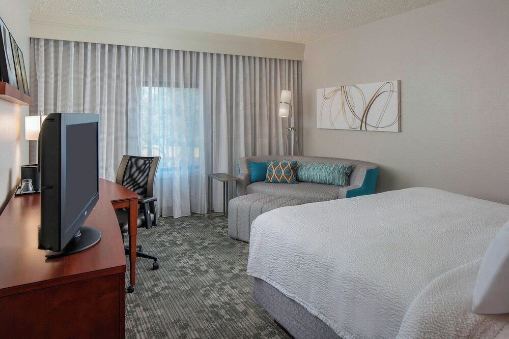 Фото Courtyard by Marriott Orlando International Dr Conv Cntr