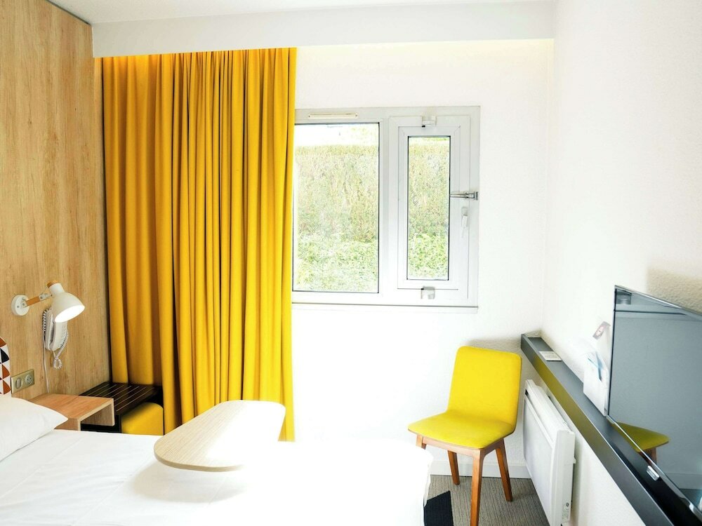 Фото ibis Styles Caen Centre Historique