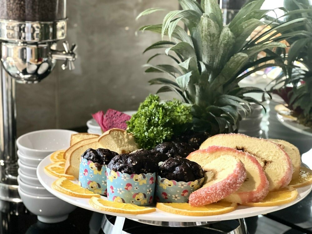 Фото Queen Ann Hotel