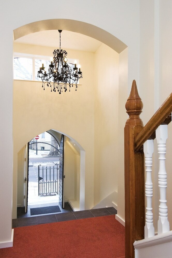 Фото St James House Serviced Apartments