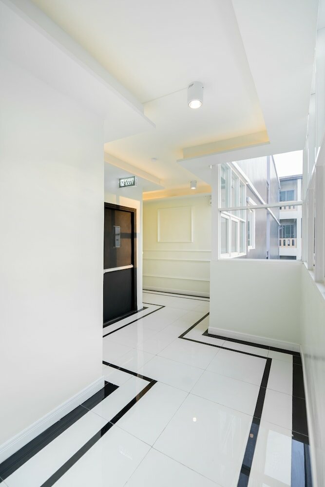 Фото Ratchada Point Hotel