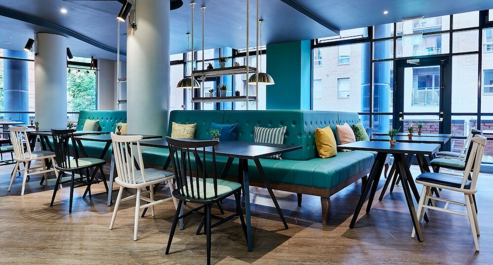 Фото Leonardo Hotel Manchester Central - Formerly Jurys Inn