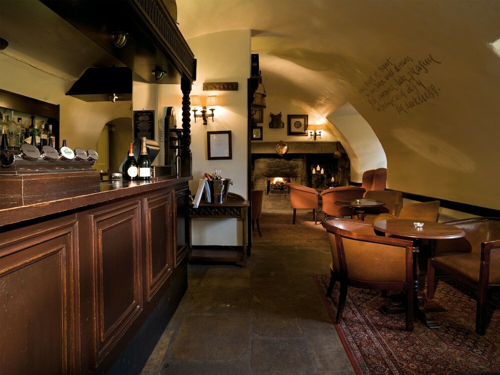 Фото Macdonald Houstoun House