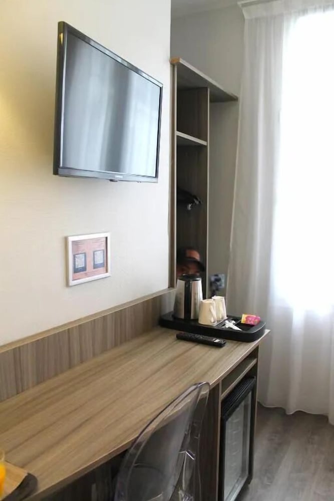 Фото Avia Saphir Montparnasse