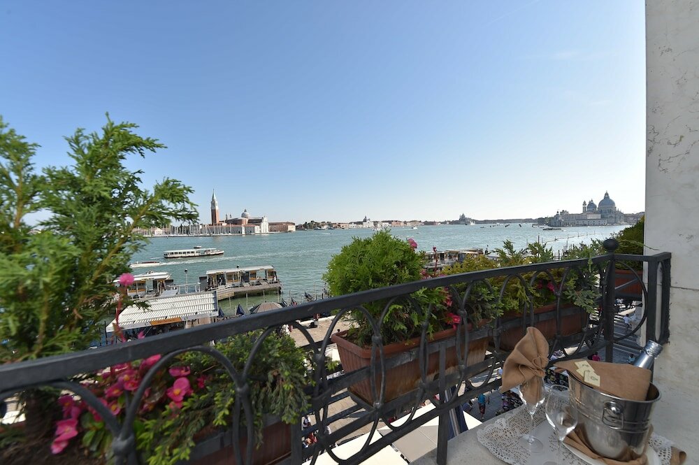 Фото Hotel Savoia & Jolanda