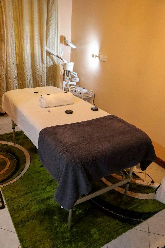 Фото 67 Airport Hotel