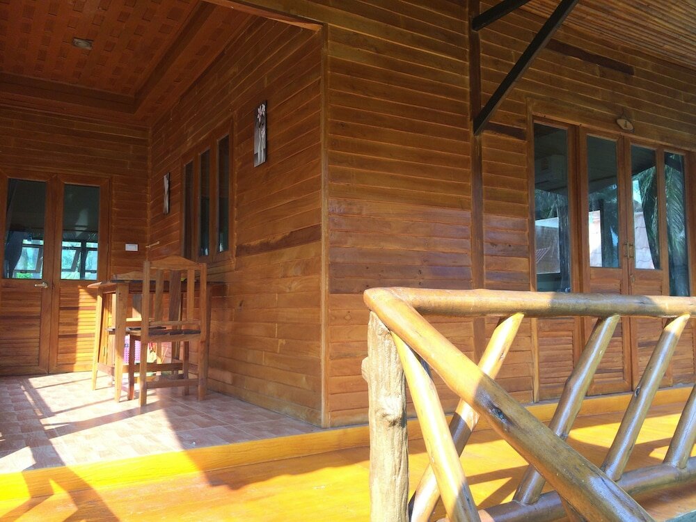 Фото The Ford Sunset Beach Resort