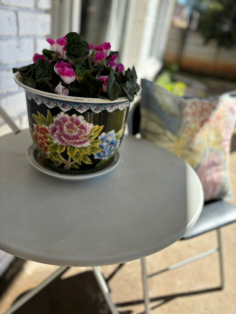 Фото Angels Haven Guesthouse