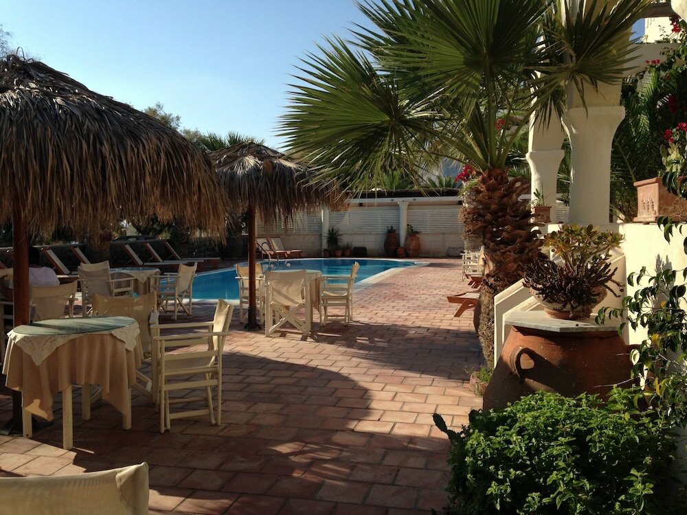 Фото The Boathouse Hotel