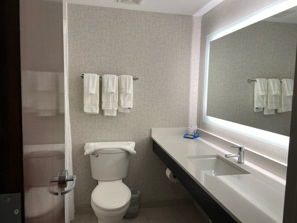 Фото Holiday Inn Express Stony Brook, an Ihg Hotel