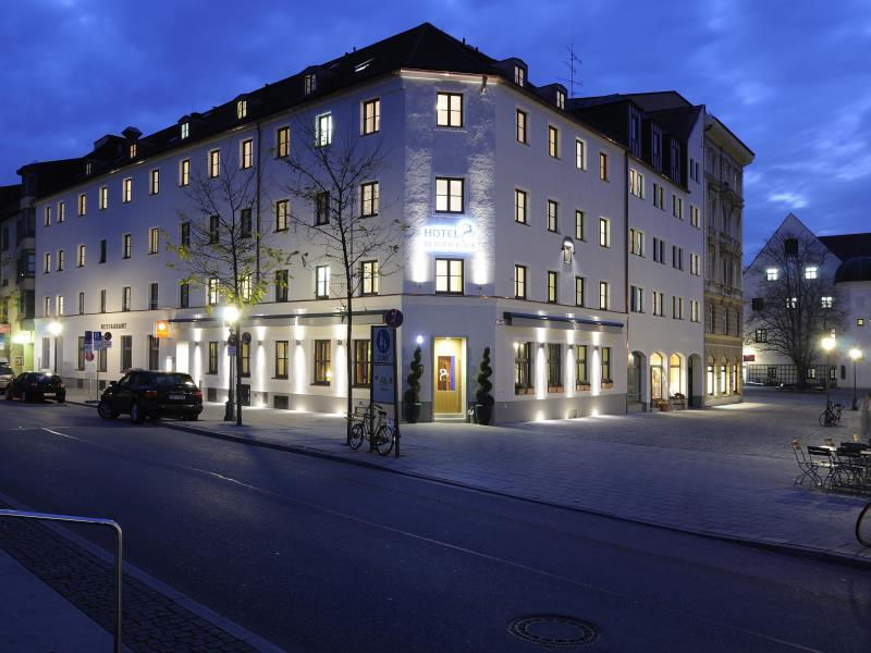 Фото Hotel Blauer Bock