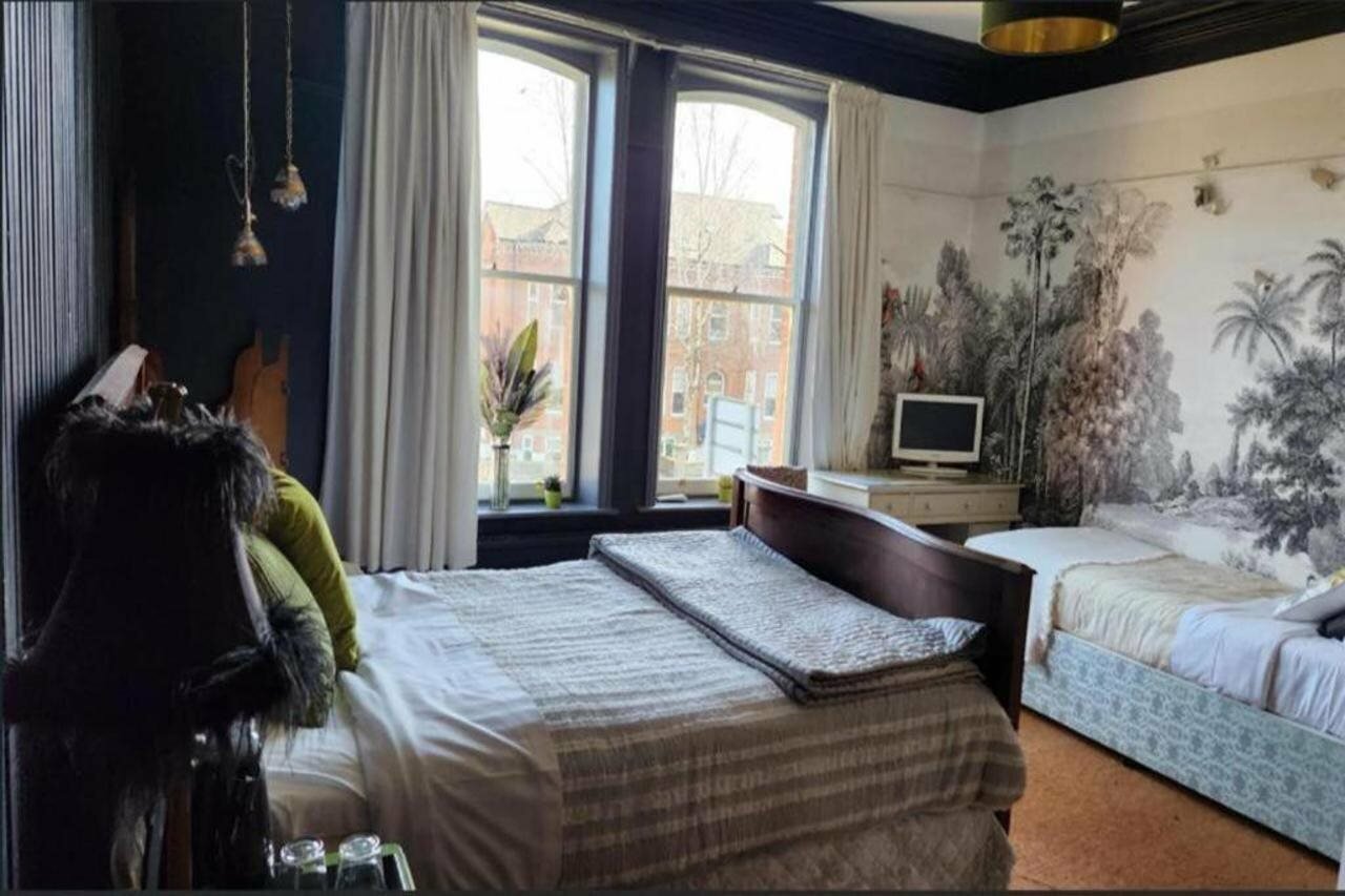 Фото Cornerstones Guest House