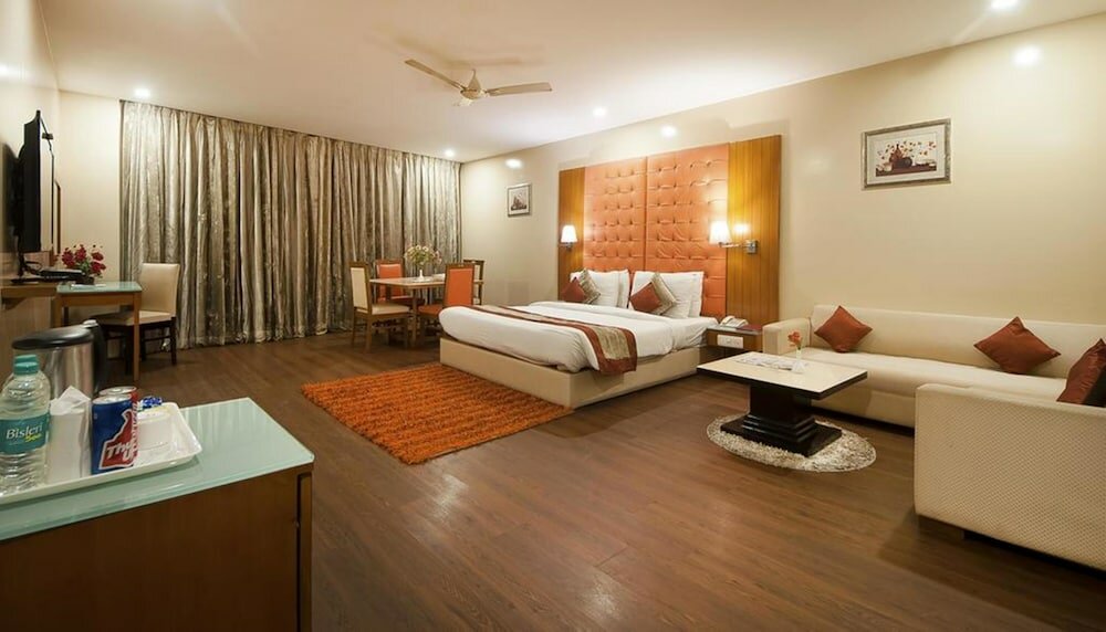 Фото Hotel Ramhan Palace