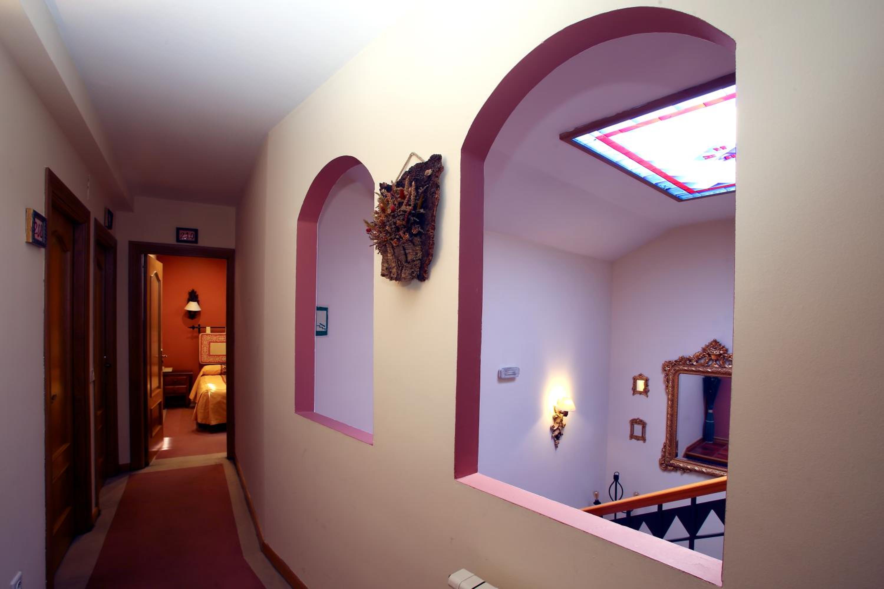 Фото Hotel Arco San Vicente