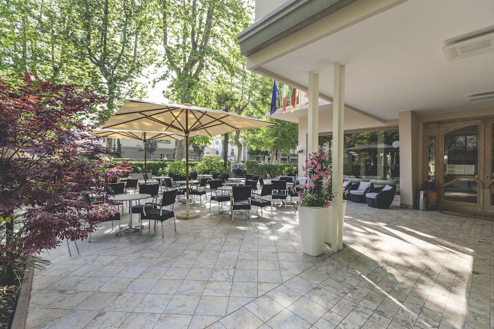 Фото Hotel Athena