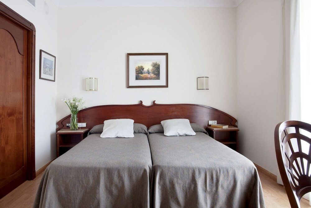 Фото Gaudi Hotel